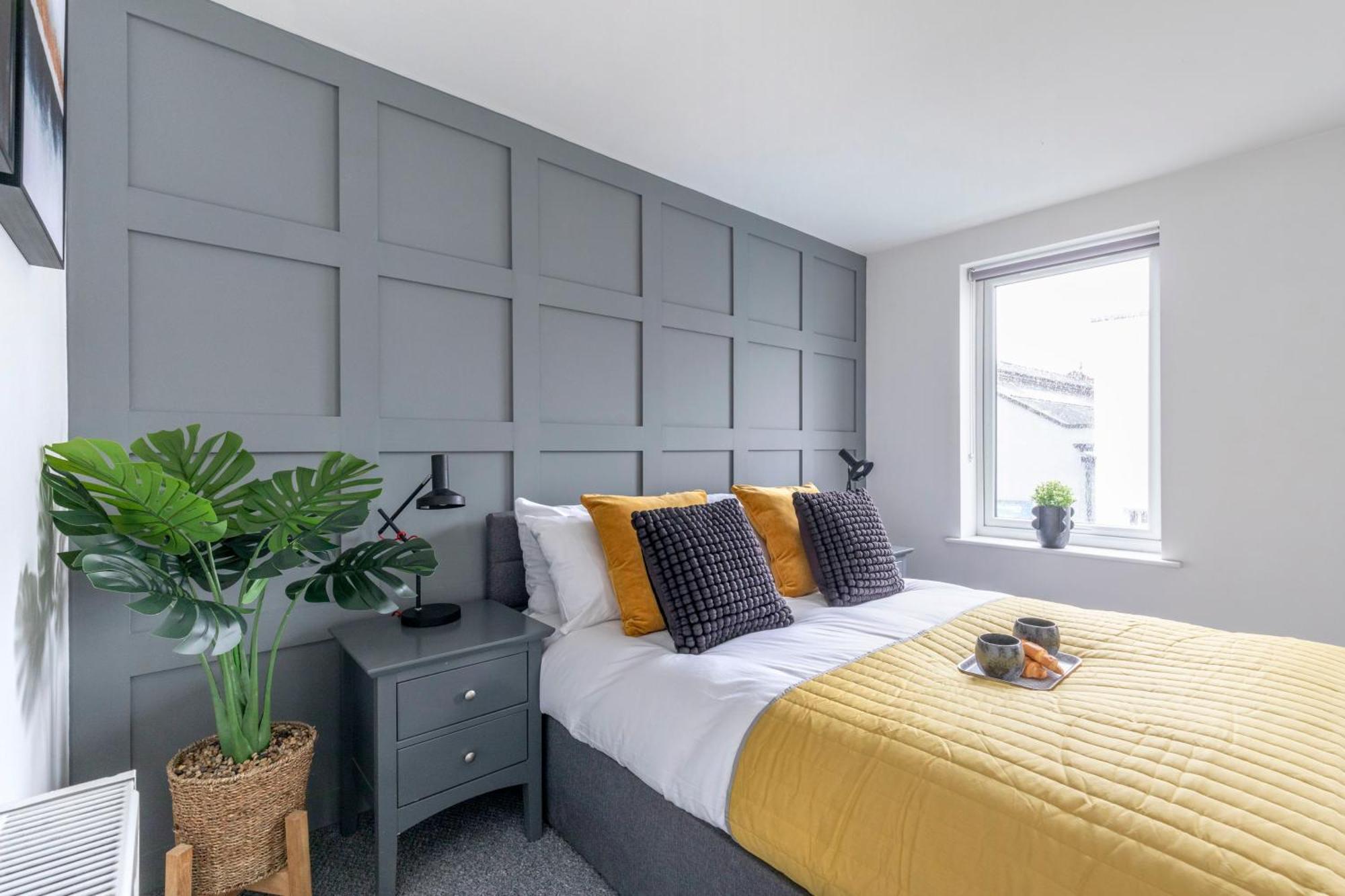 Modern Four Bedroom Four Bathroom Home Cheltenham Eksteriør bilde